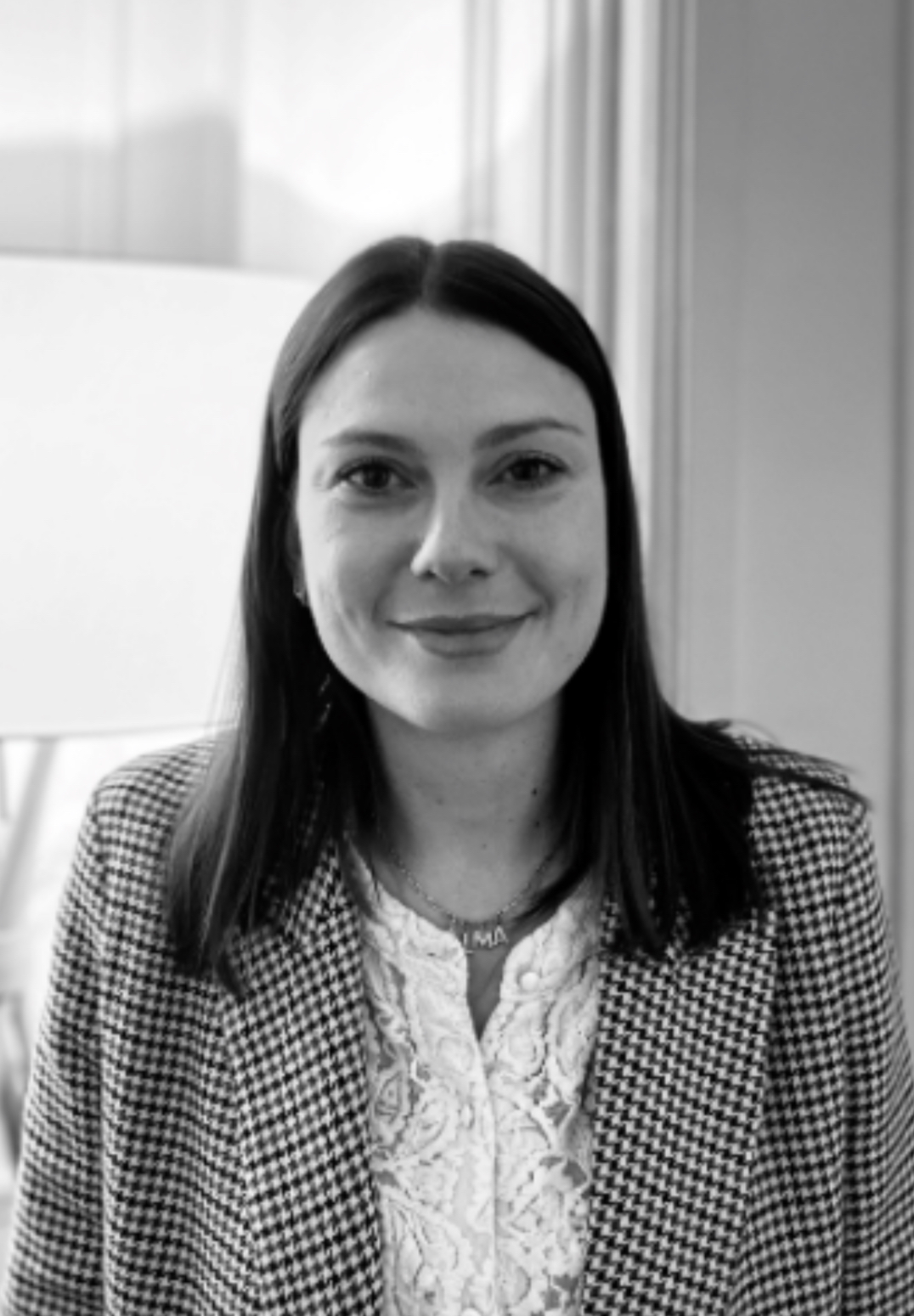 Émilie Mayer, Avocate au Barreau de Paris